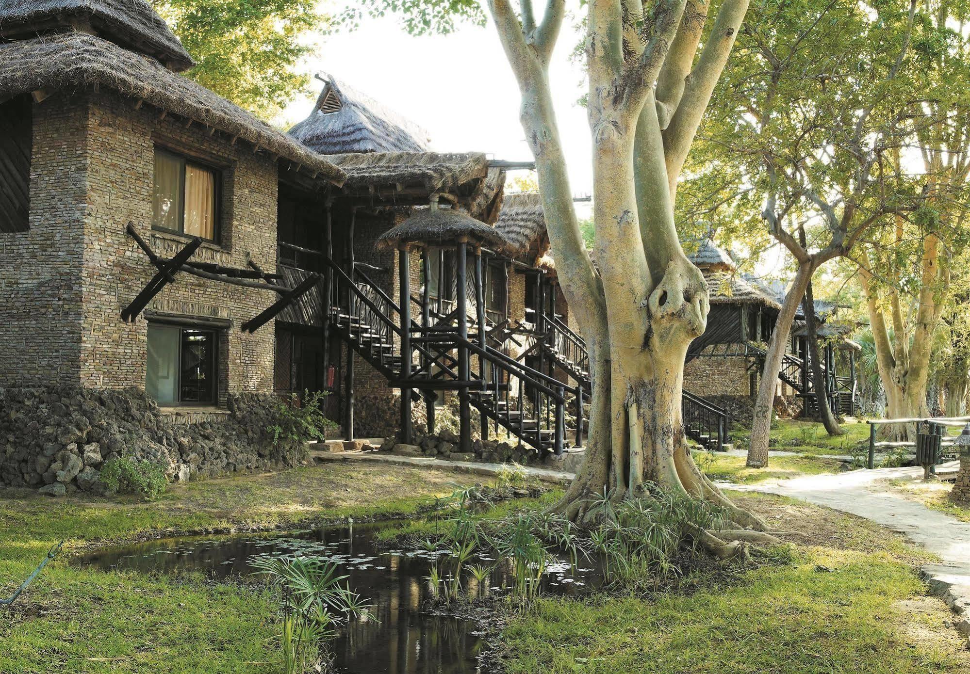 Sarova Shaba Game Lodge Archers Post ภายนอก รูปภาพ