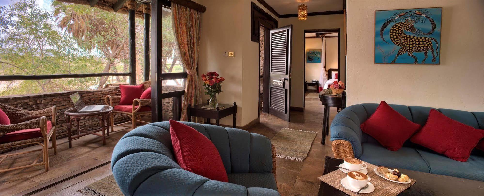 Sarova Shaba Game Lodge Archers Post ภายนอก รูปภาพ