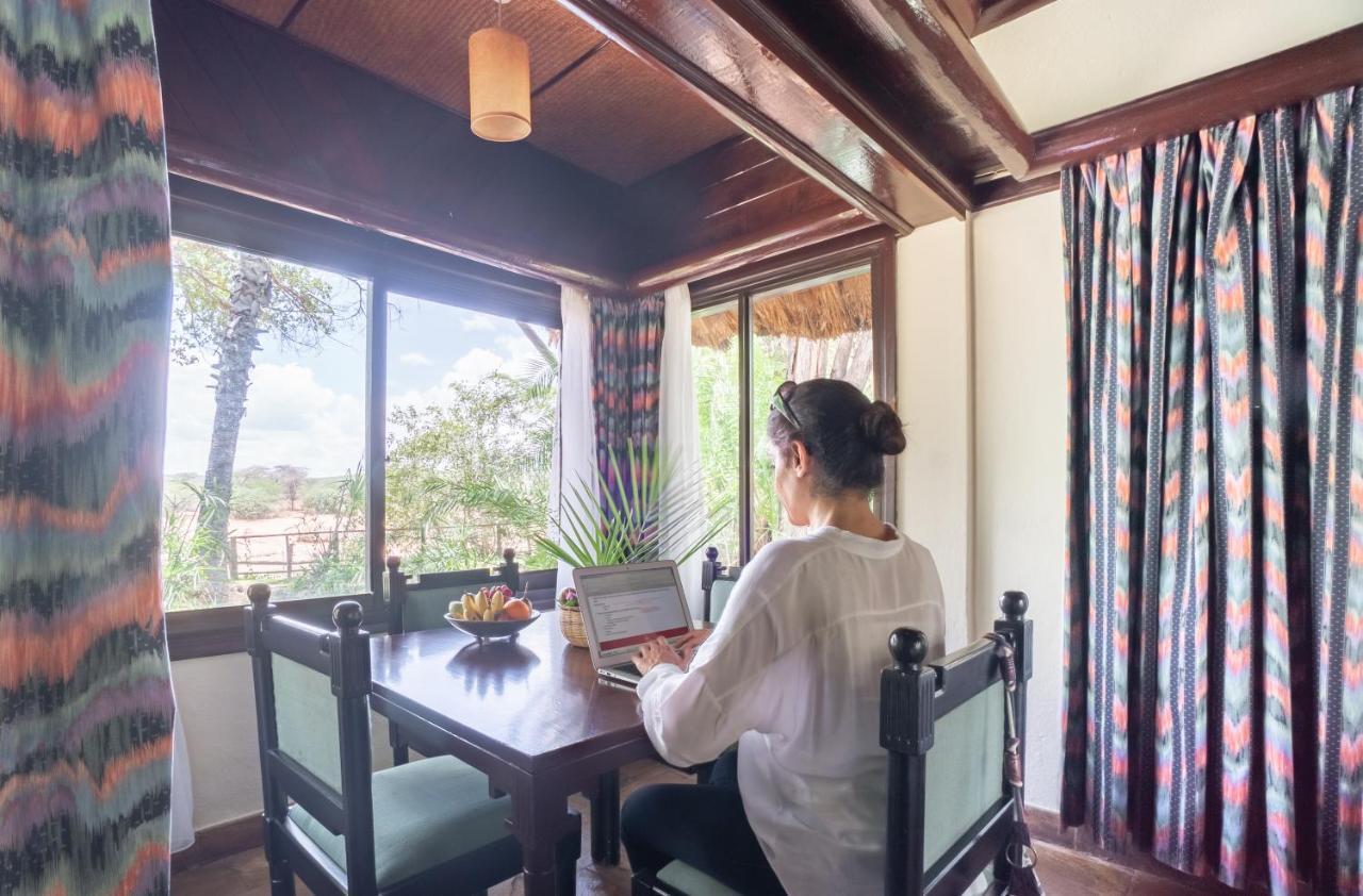 Sarova Shaba Game Lodge Archers Post ภายนอก รูปภาพ